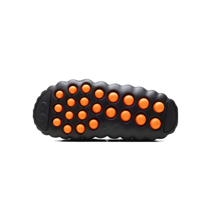 M001 - Black